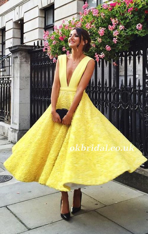 Deep V-Neck Homecoming Dress, Lace Yellow Homecoming Sleeveless Junior – Dresses